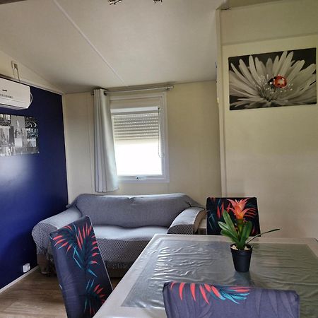 Charmant Mobil-Home Rocbaron Exterior foto