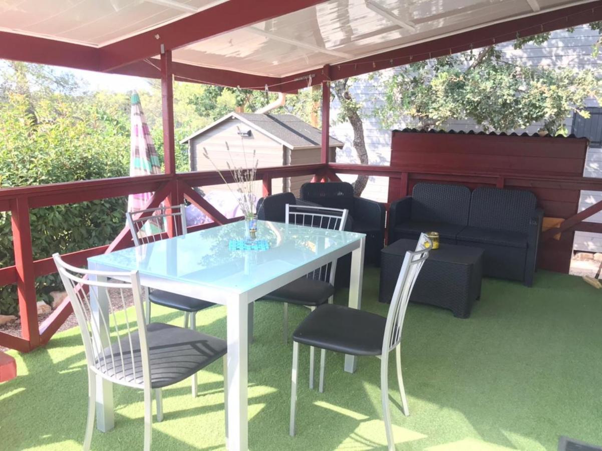 Charmant Mobil-Home Rocbaron Exterior foto
