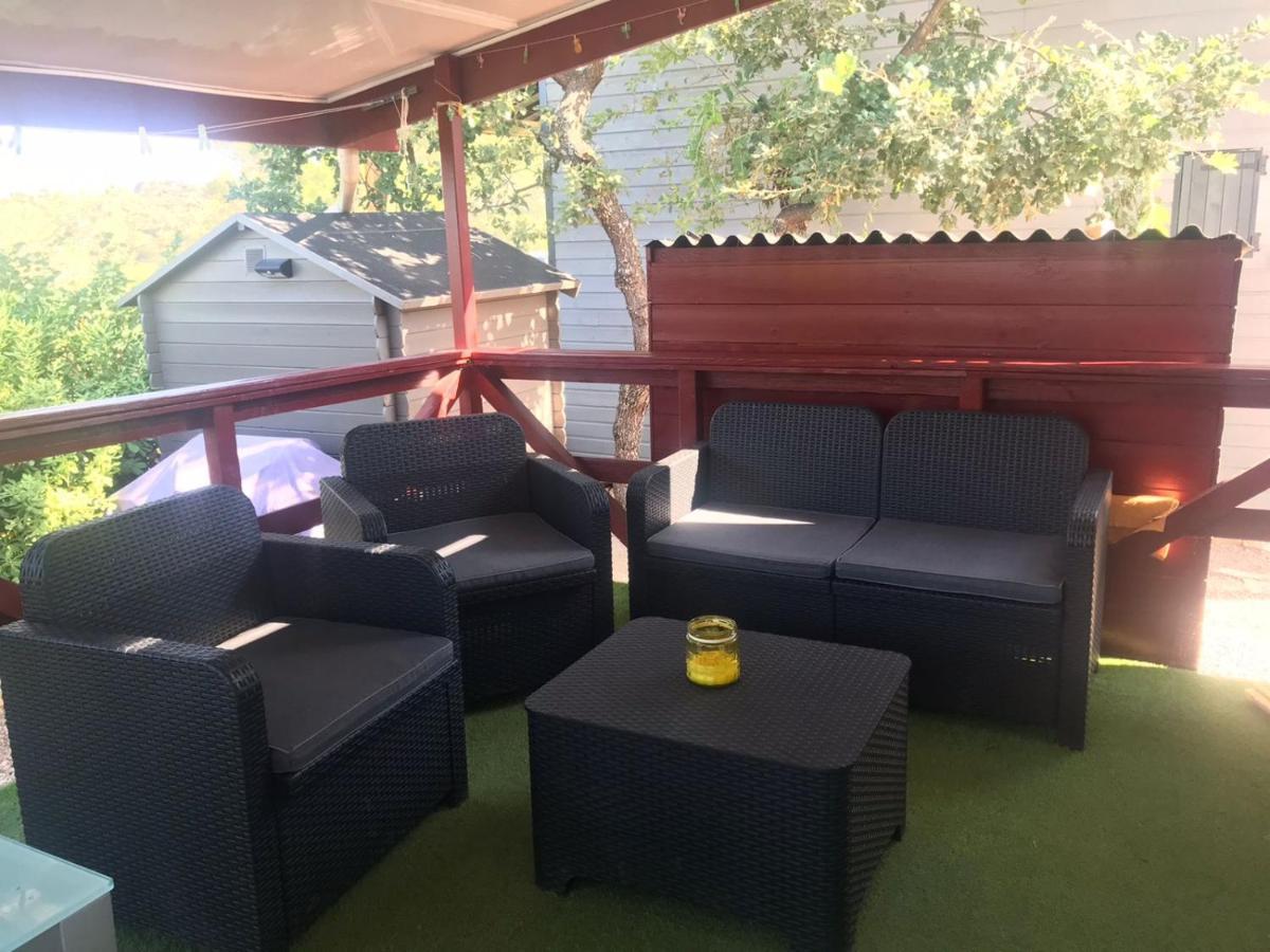 Charmant Mobil-Home Rocbaron Exterior foto